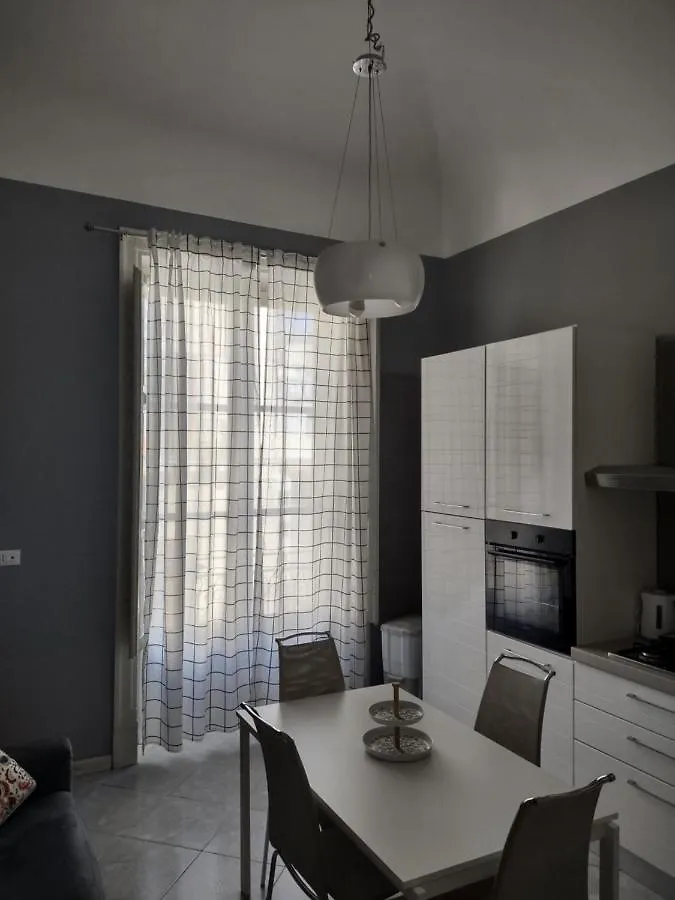 Central Apartment A Due Passi Dal Porto Palermo 0*,