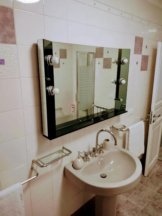 Central Apartment A Due Passi Dal Porto Palermo